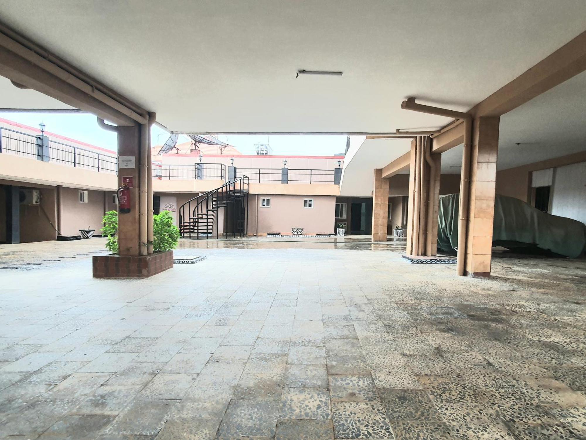 Hotel Du Golfe De Guinee โคนาครี ภายนอก รูปภาพ